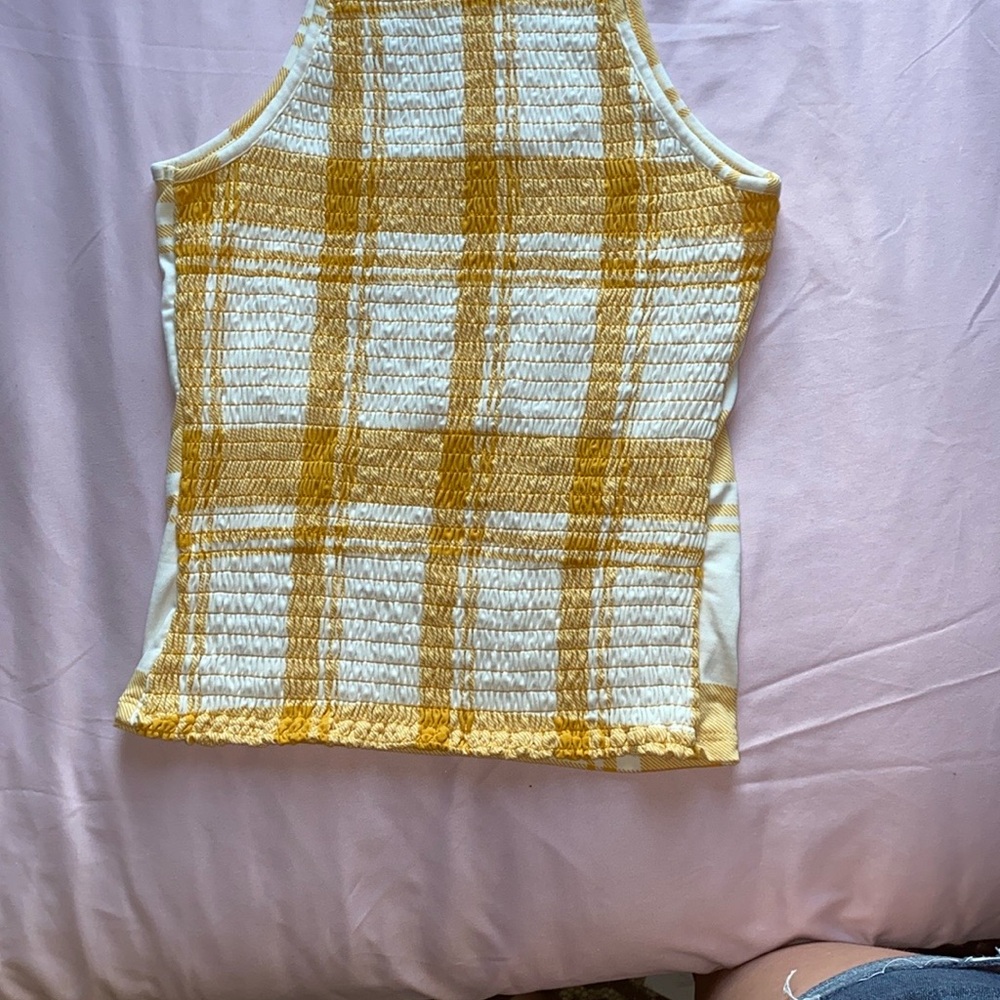 Rue21 White and Gold Fitted Sleeveless Tank Top